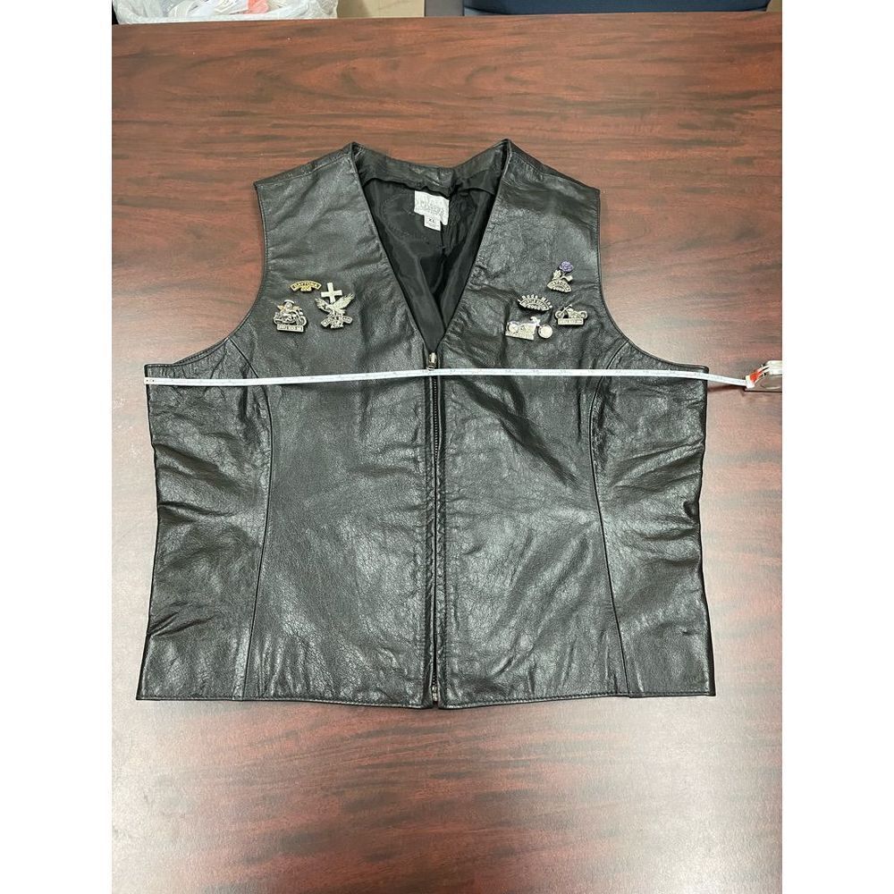 Wilsons Leather Maxima Leather V-neck Sleeveless Black Zip-up Jacket with pins